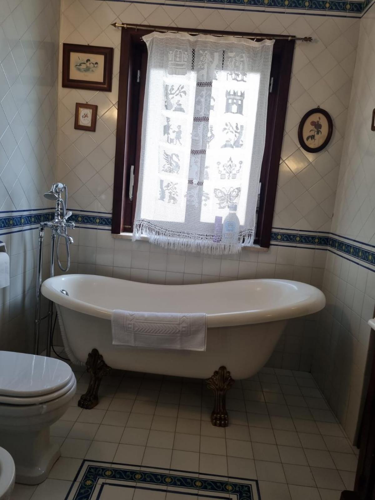 Donna Filomena Casa Vacanza Park Bougainville Salerno Luaran gambar